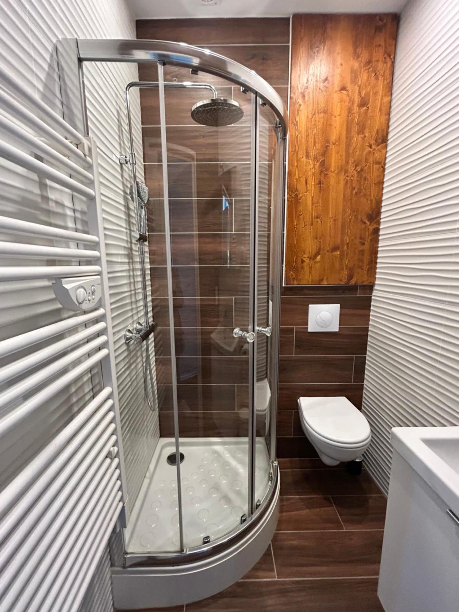 Agreable Studio Renove Avec Place De Parking Bandol Exterior foto