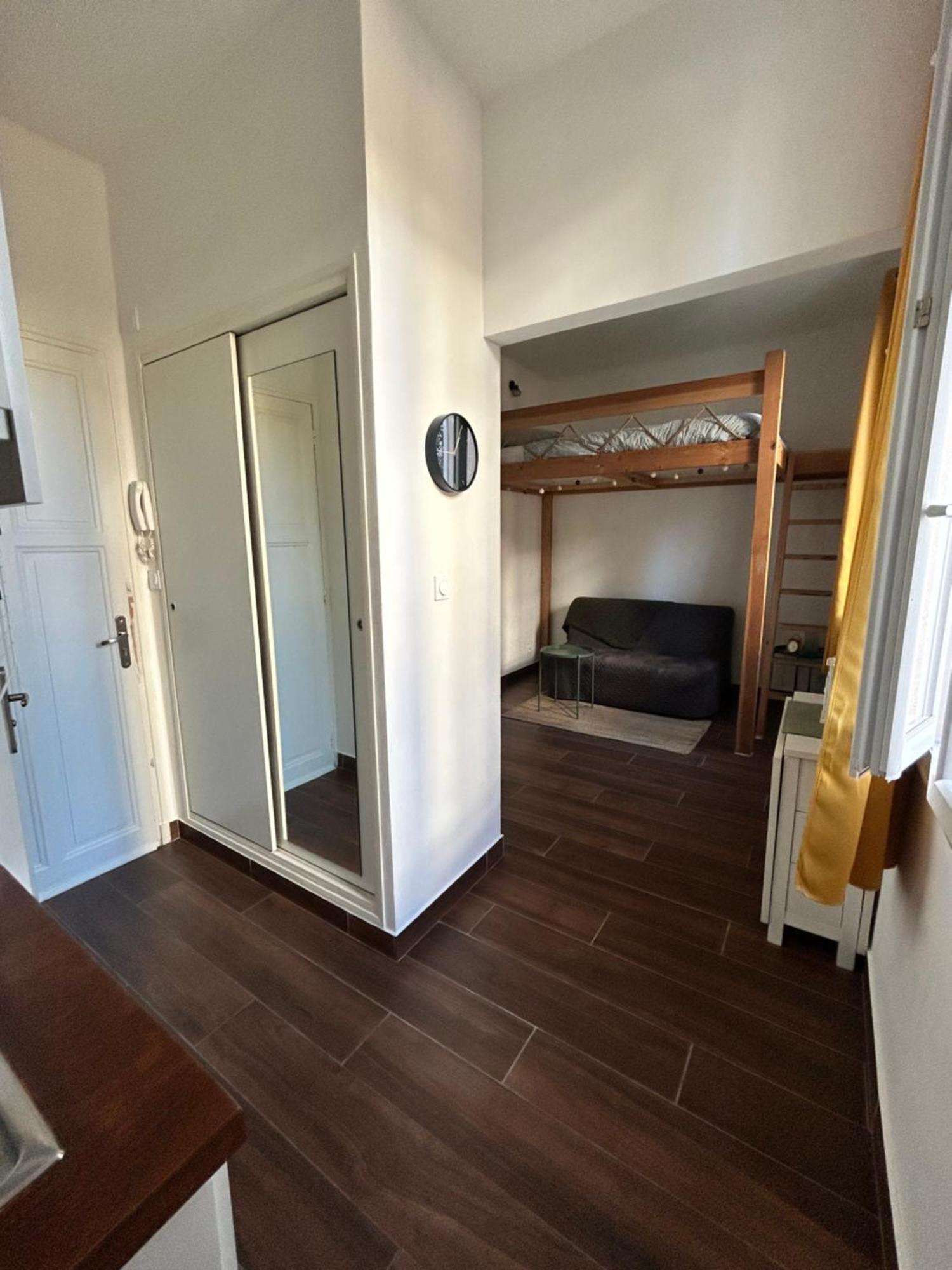 Agreable Studio Renove Avec Place De Parking Bandol Exterior foto