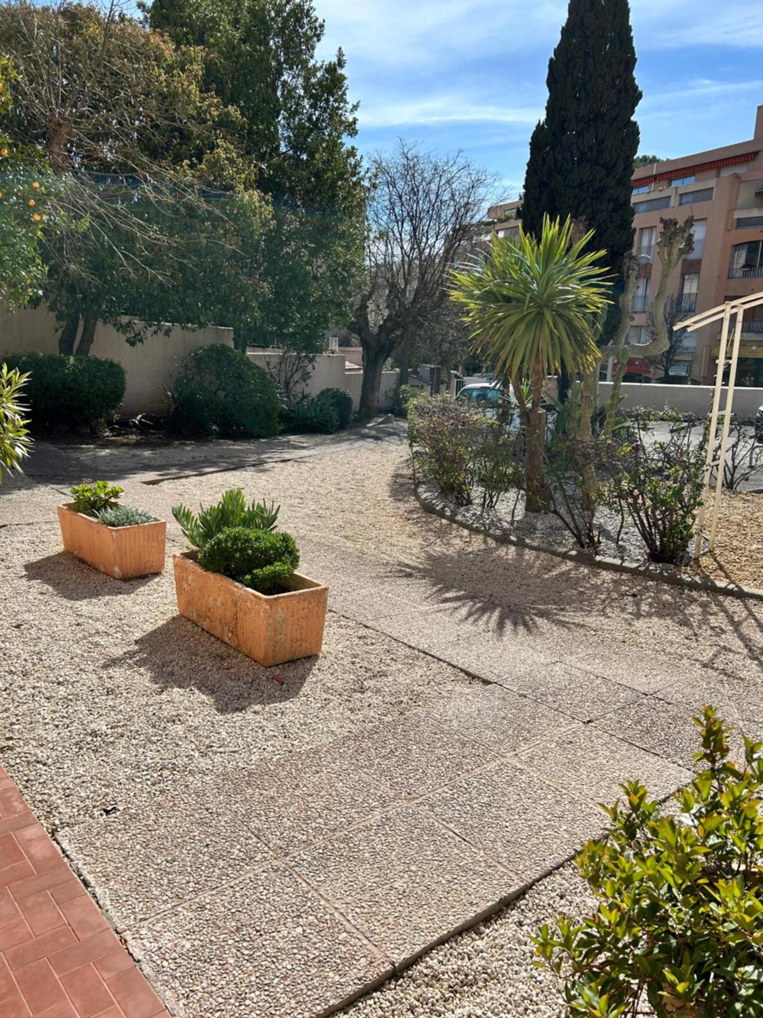 Agreable Studio Renove Avec Place De Parking Bandol Exterior foto